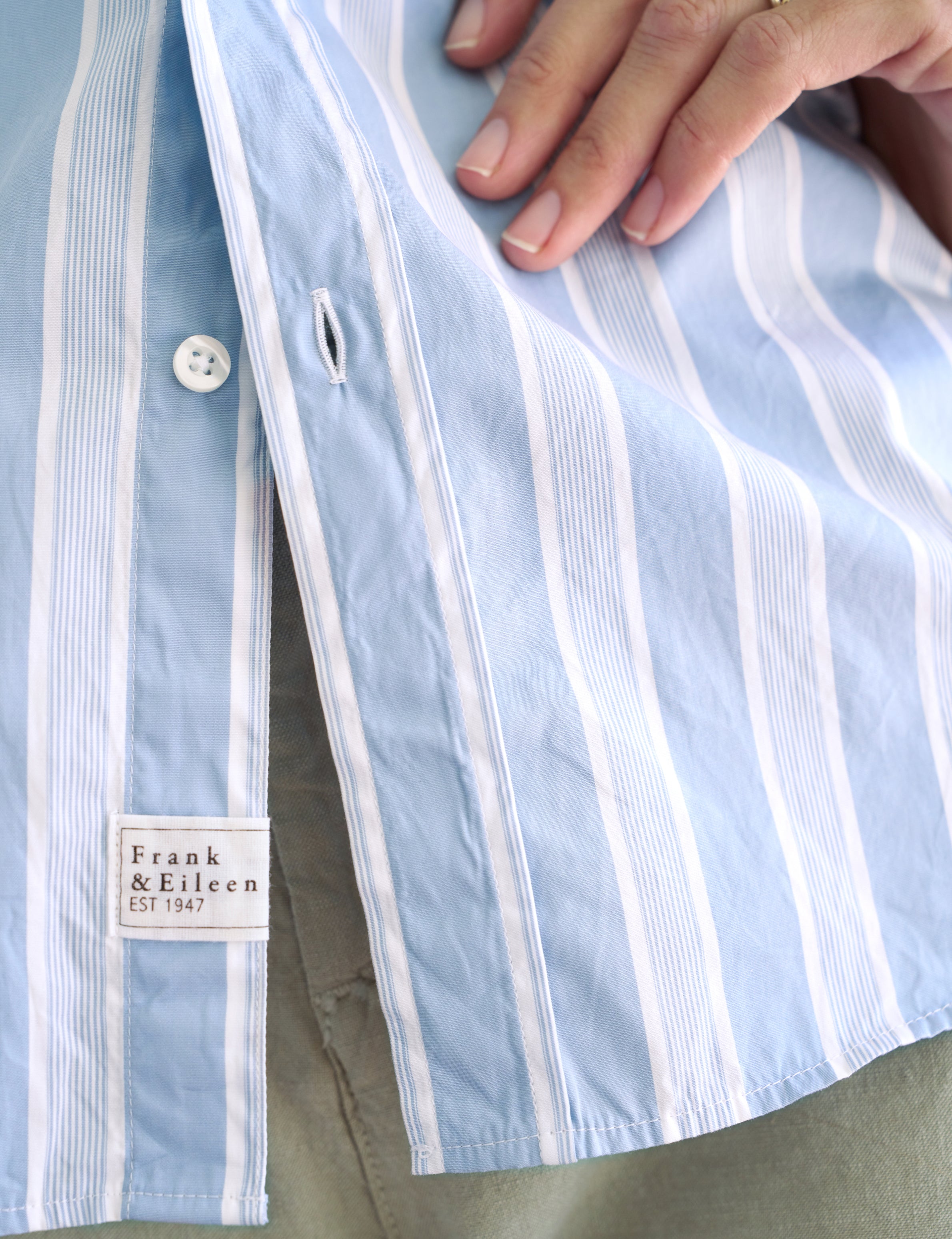 Frank & Eileen Shirt Womens XS Blue Barry Signature Crinkle Button-Up  Striped